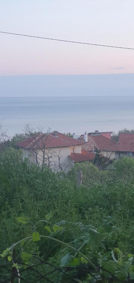 Стая За Гости "Ирина" Balchik Esterno foto