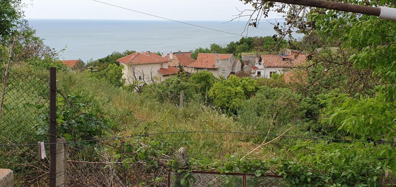 Стая За Гости "Ирина" Balchik Esterno foto